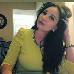 Meet your Posher, Angela